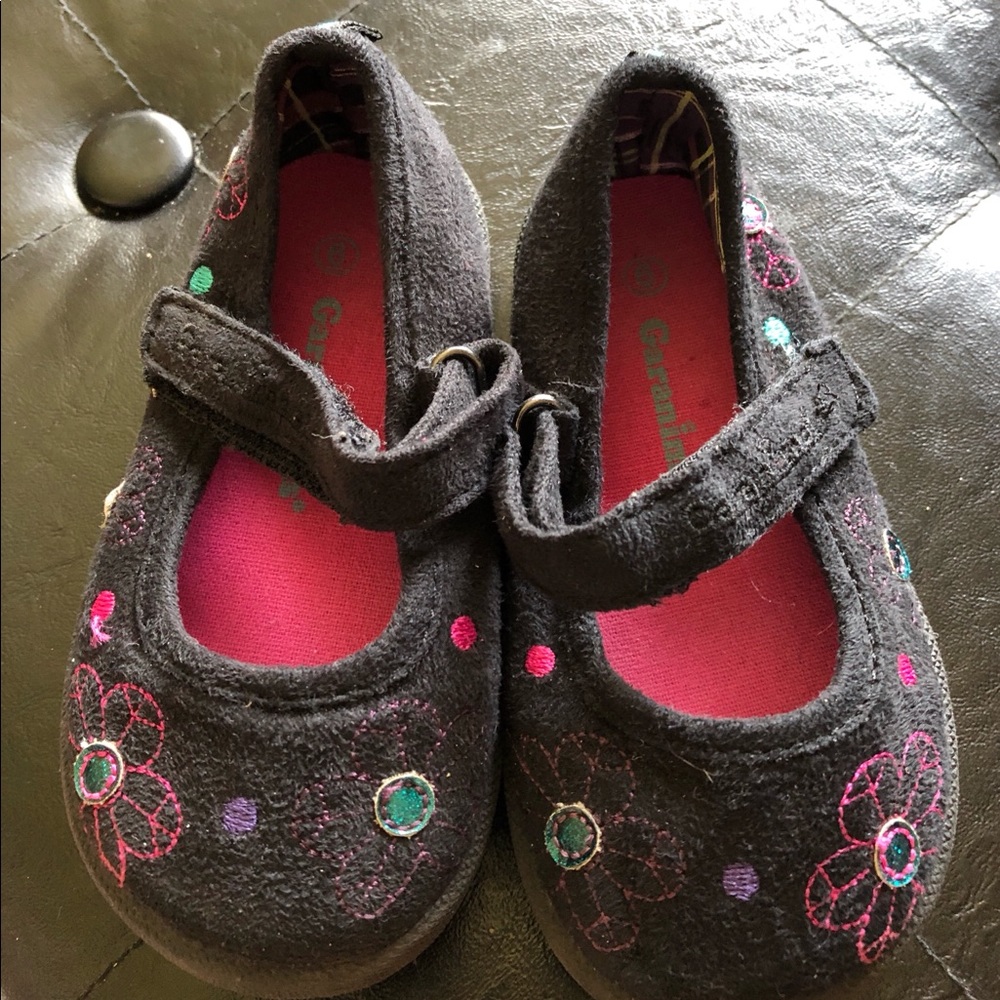 Barely worn cute shoes